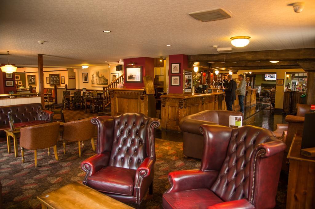 Hotel The Twelve Knights Port Talbot Esterno foto