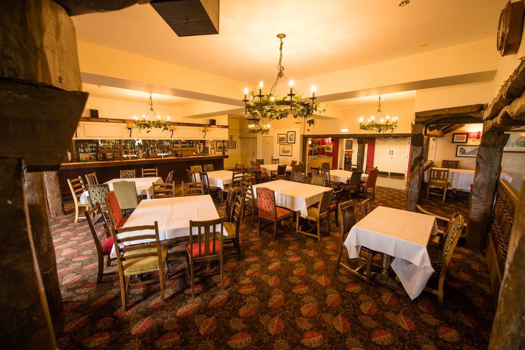 Hotel The Twelve Knights Port Talbot Esterno foto
